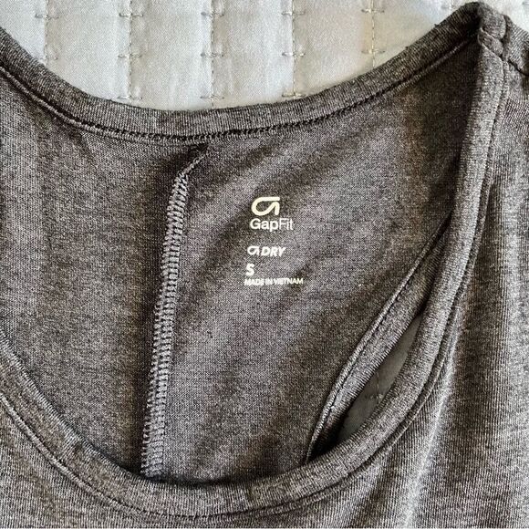 GAP GapFIt Dry Tulip Hem " NAMASTE " Saying Grey Yoga Tank Women's Size Small - Picture 5 of 11
